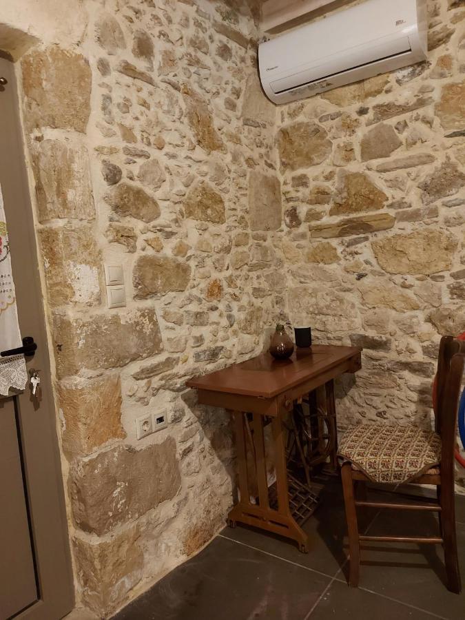 Aikirgiannis Mouri Village מראה חיצוני תמונה